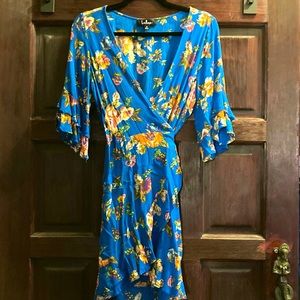 Blue floral wrap dress mini mid length ruffles size medium